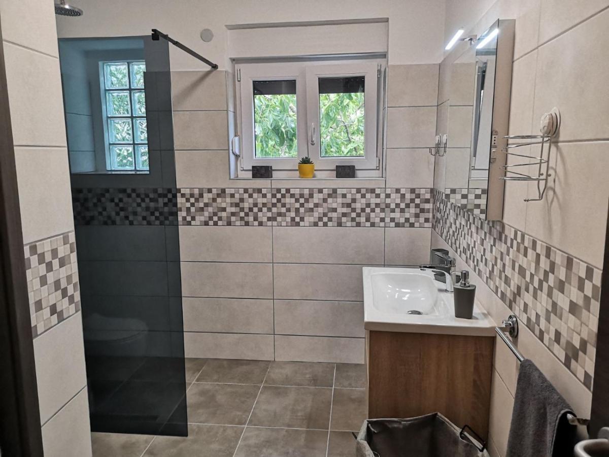 Apartamento Eugenia Pula Exterior foto
