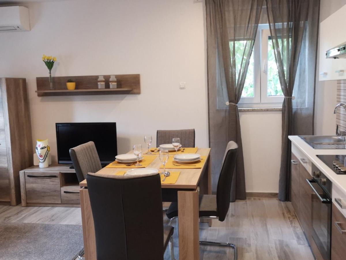 Apartamento Eugenia Pula Exterior foto